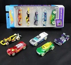 Voiture Jouet Echelle 1/64